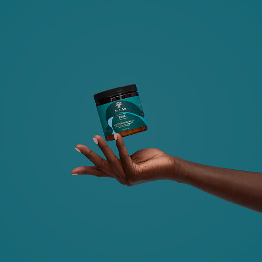 Bond Mask van As I Am - Een diep conditionerende behandeling die het haar van binnenuit herstelt en versterkt. Dit masker, verrijkt met hydraterende ingrediënten, helpt beschadigd haar te herstellen, verbetert de elasticiteit en maakt het glad, gehydrateerd en gerevitaliseerd.