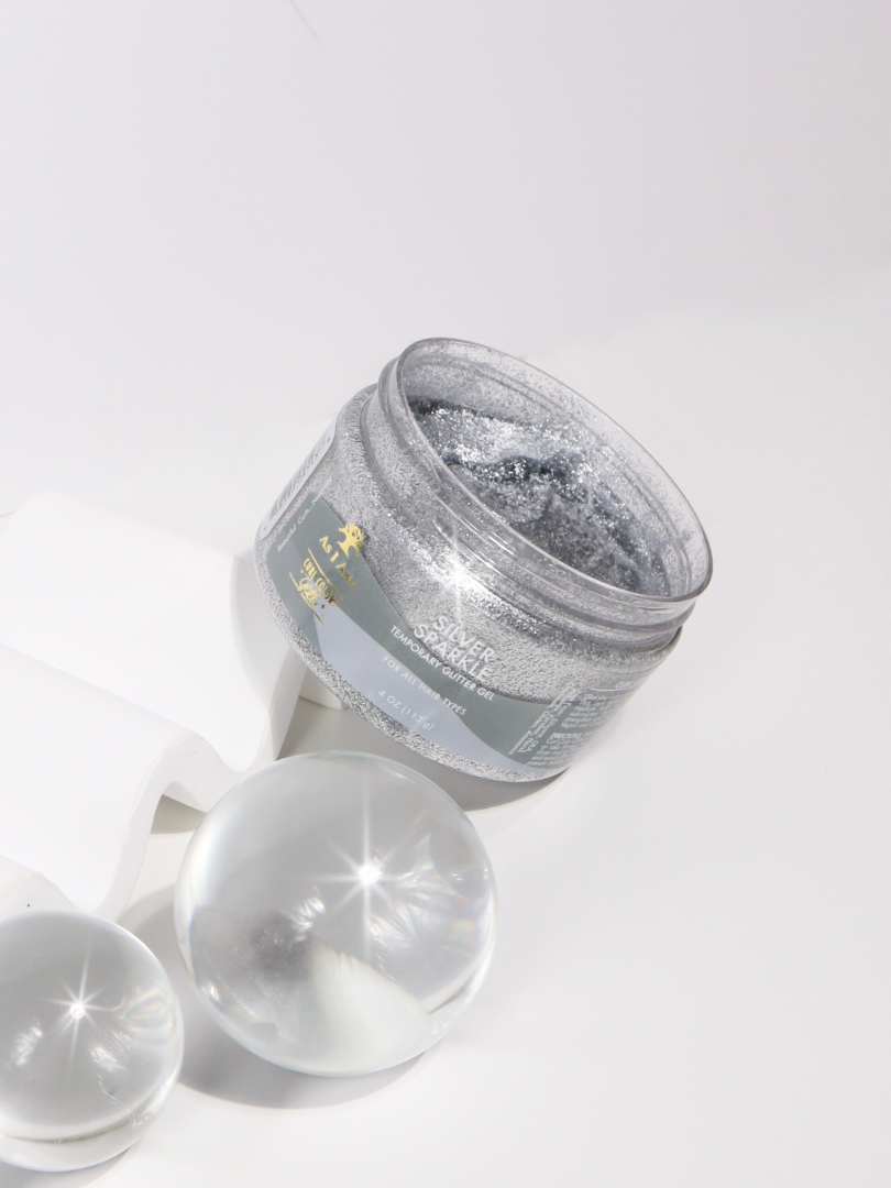 As I Am Curl Color Glitter Collection, met levendige, tijdelijke haarkleuren met een glinsterende finish, speciaal voor krullen en spiralen.