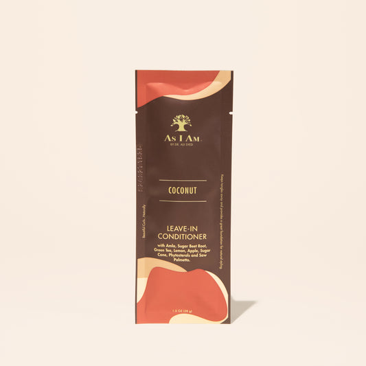 AS I AM Leave-In Conditioner in een zakje van 1 oz, met een lichtgewicht, crèmige textuur - ontworpen om de schubbenlaag glad te maken, vocht toe te voegen, ontwarren te vergemakkelijken en getextureerd haar voor te bereiden op styling terwijl glans en handelbaarheid worden bevorderd.