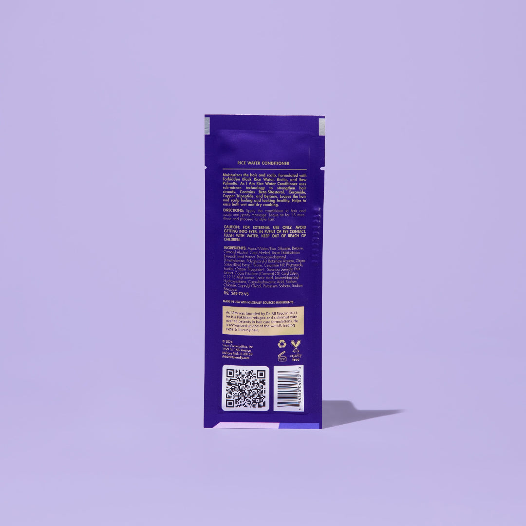 AS I AM Rijstwaterconditioner in een zakje van 1 oz, met een romige, rijke textuur met een parelwitte finish - geformuleerd om haar met textuur diep te hydrateren, te versterken en te ontwarren terwijl het de haargroei bevordert, haaruitval voorkomt en haarbreuk tegengaat.